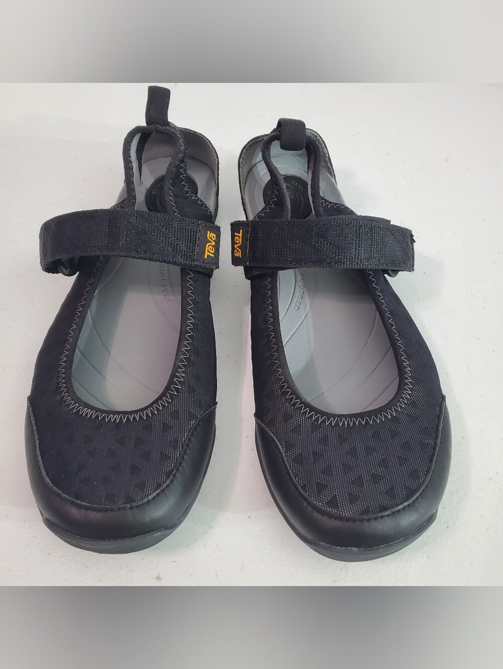 Teva Women's 7.5 Black Mary Jane Water-Friendly Shoe Hook And Loop Closure